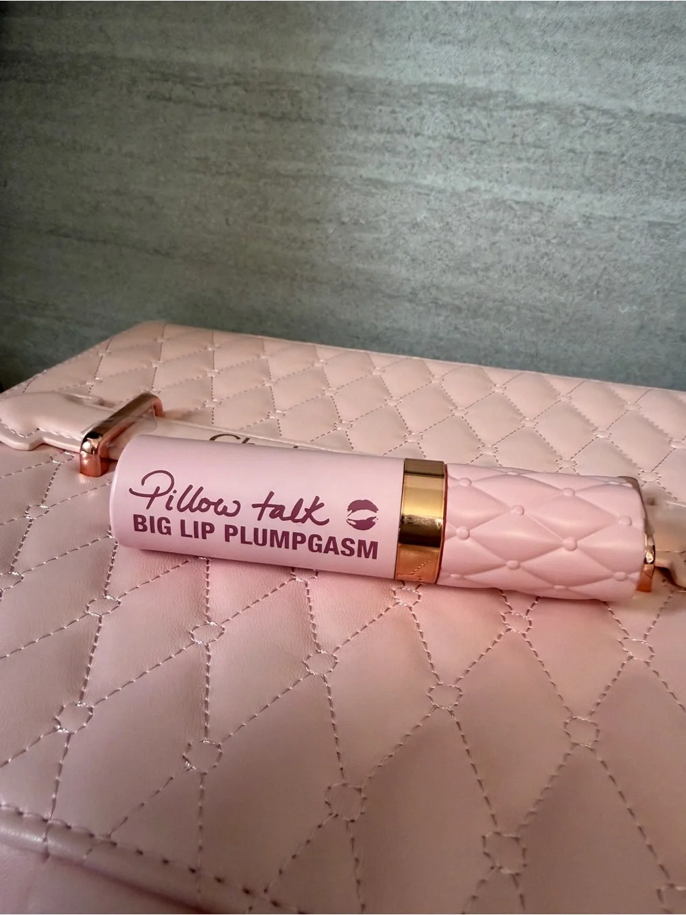 Charlotte Tilbury luxurious pillow